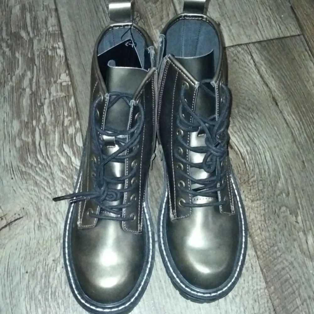Booties - Picture 5 of 5